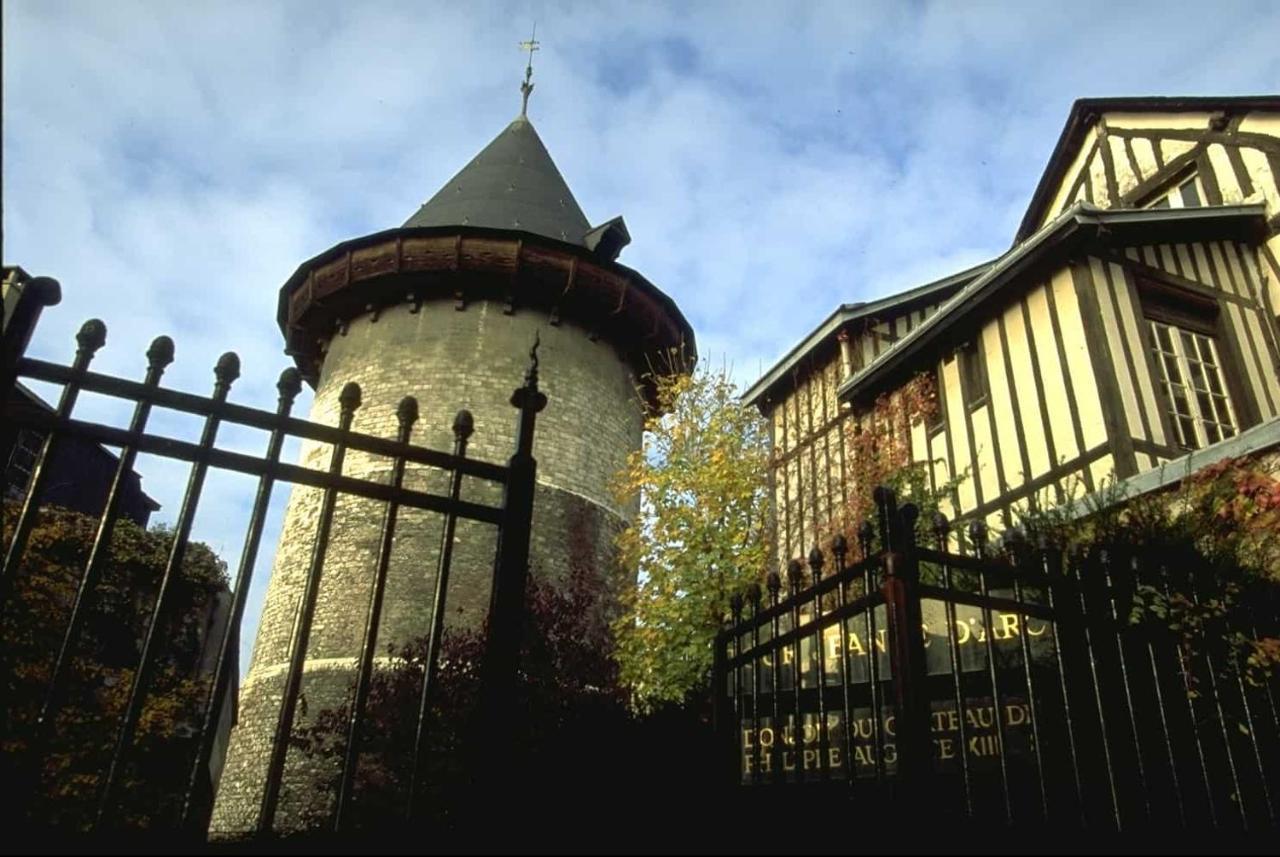 Le Donjon De Rouen Apartment Exterior photo